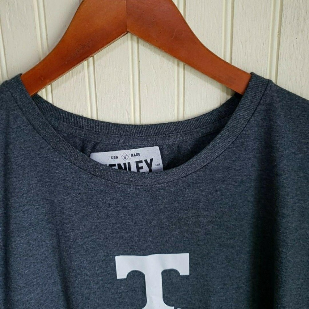 Tennessee Volunteers Shirt Womens Large Gray NCAA Football Venley Tee T-Shirt